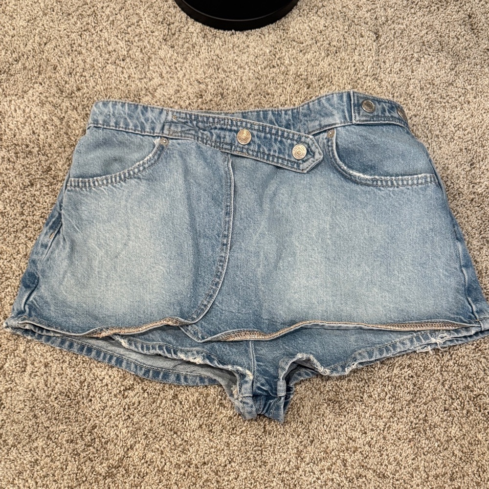 FREE PEOPLE X REVOLVE MAXINE DENIM SKORT size 28 - Picture 6 of 7